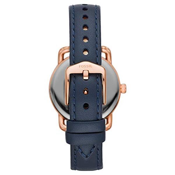 Découvrez l'élégance de la montre fossil copeland ES4824 en or rose. Explorez ses caractéristiques uniques et laissez-vous séduire par son design intemporel dans notre avis détaillé.